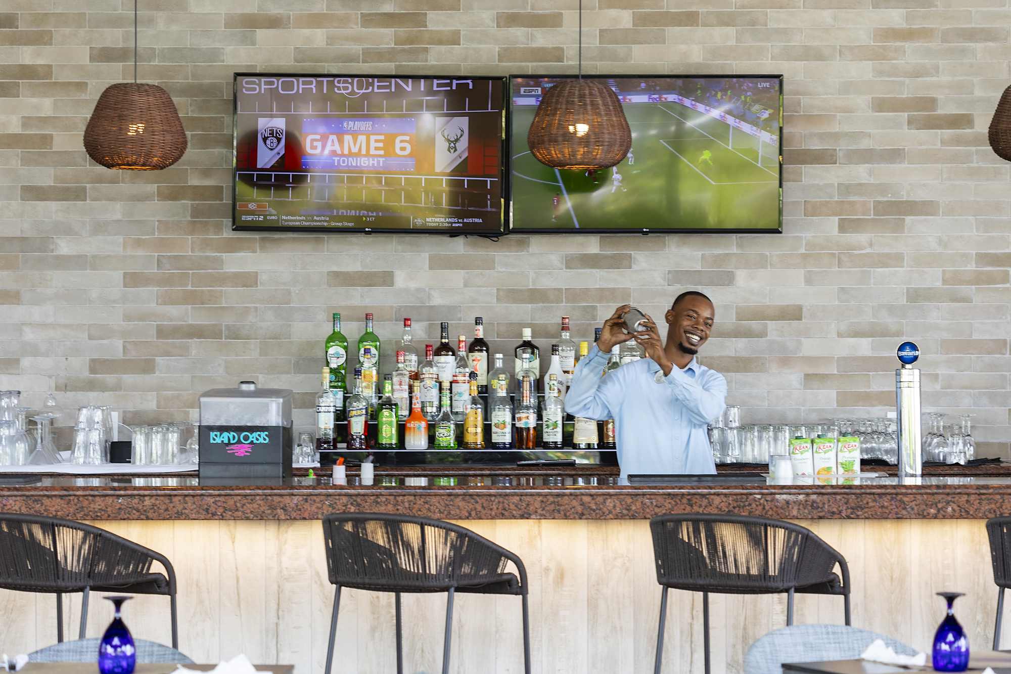 palms grill bar