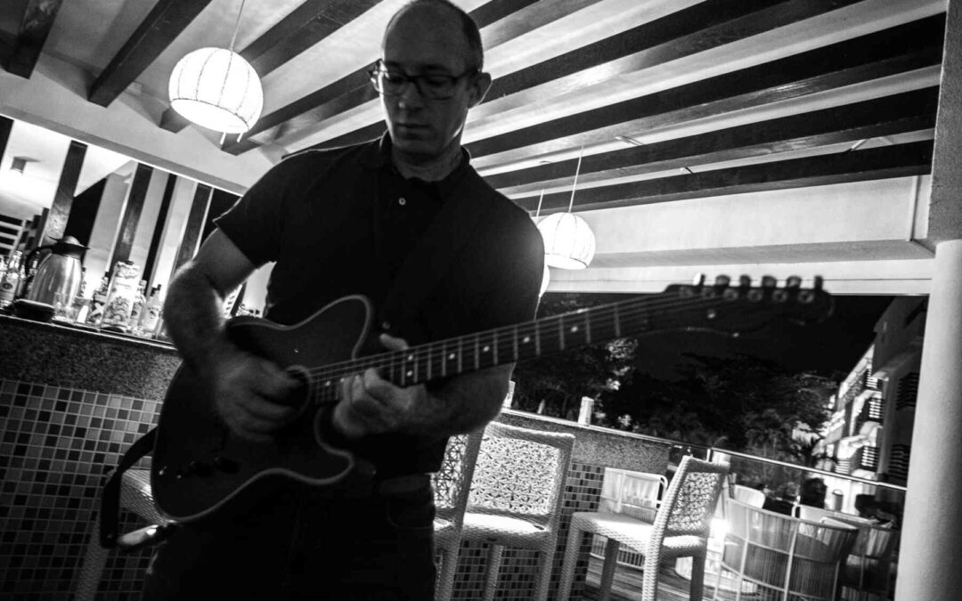 Poolside Live Music with Jojo