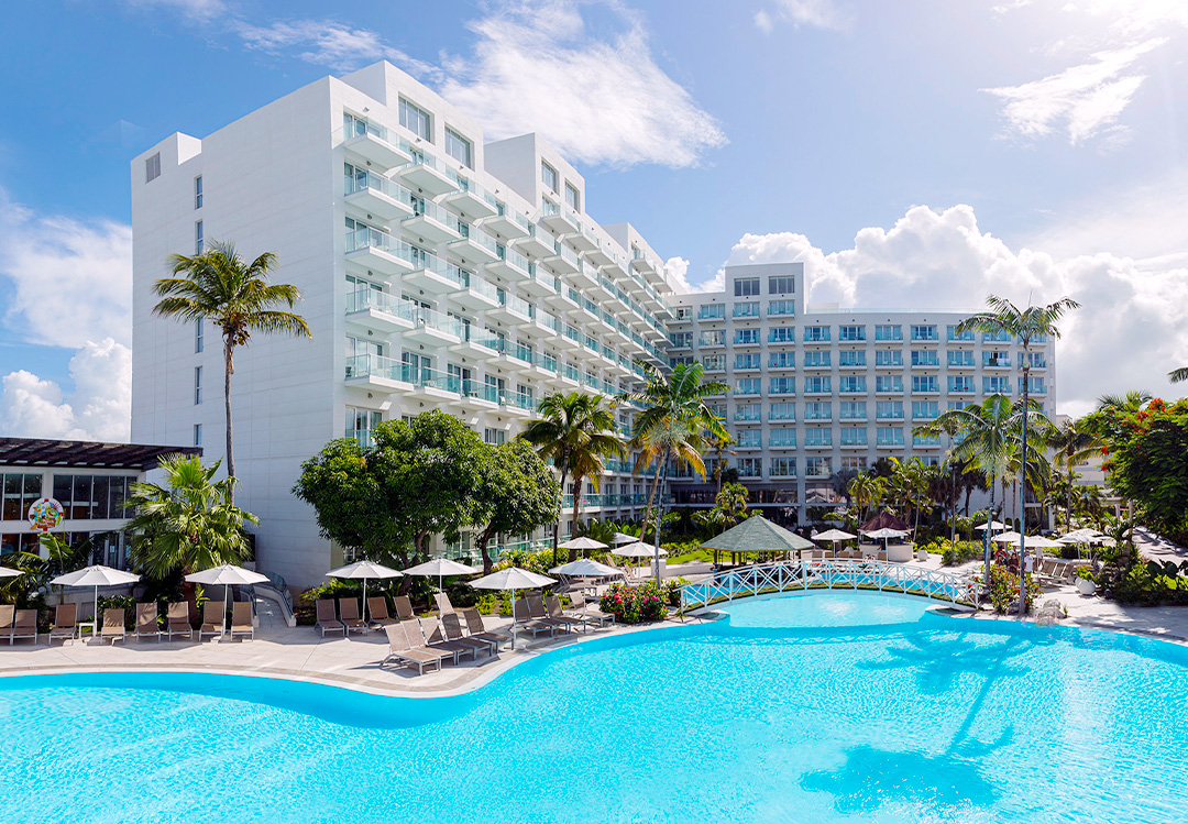 oasis pool st maarten