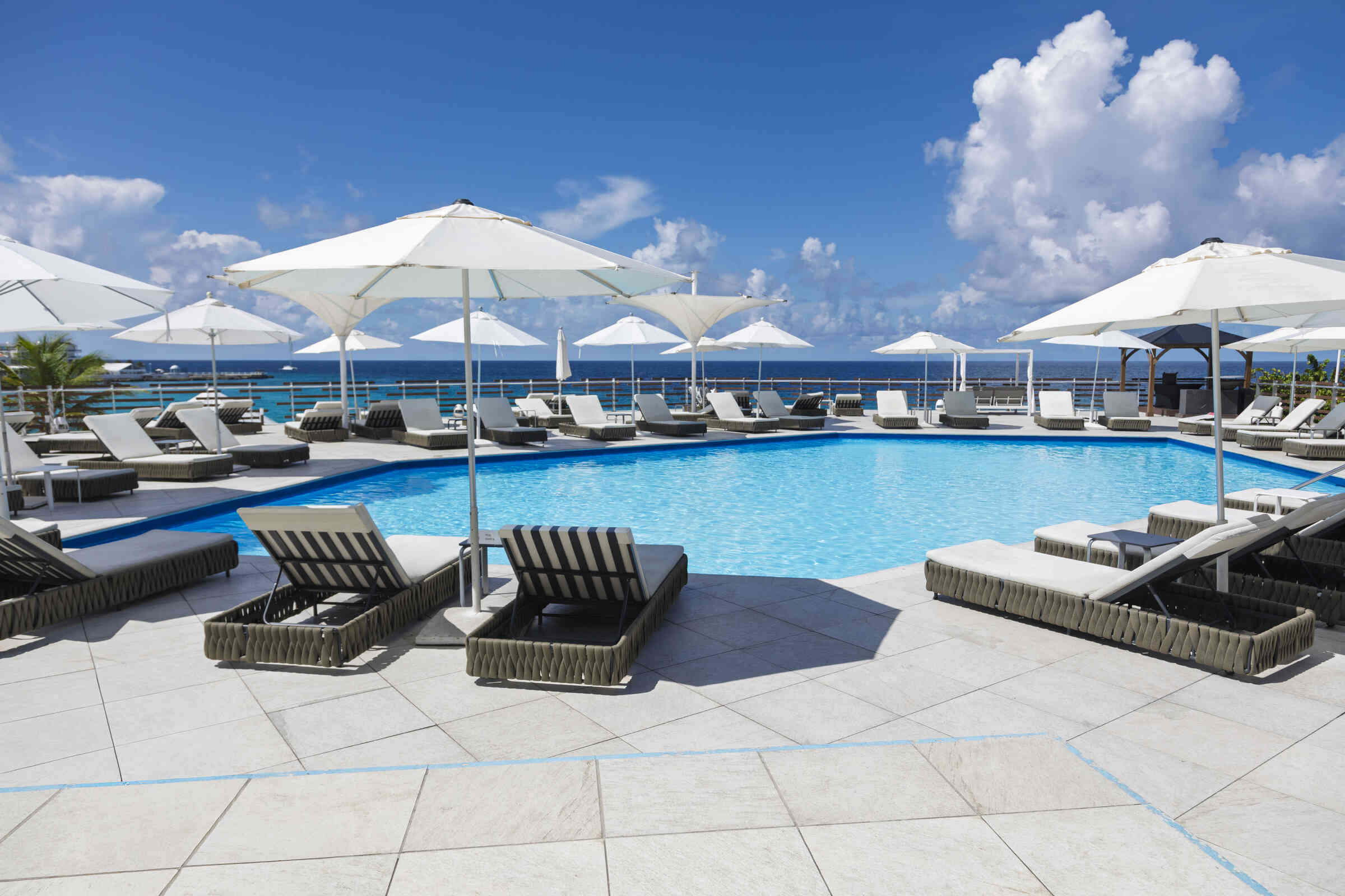 OP_Pool_Point_2024_001 ocean point pool in st maarten