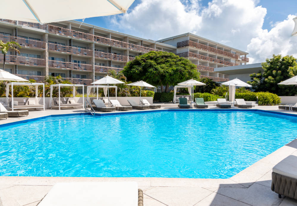 Poolside Live Music with Cedrick